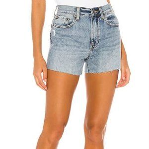 Nova High Rise Relaxed Cut Off Short in Brazil